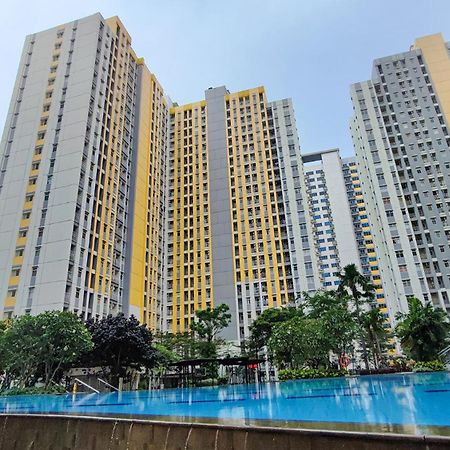 Springlake Summarecon Bekasi Apartement By Rna Esterno foto